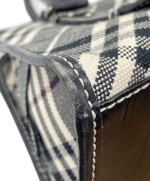 BURBERRY LONDON（バーバリーロンドン）BURBERRY LONDON (バーバリーロンドン) ハンドバッグ ブラック×ホワイトの古着・服飾アイテム