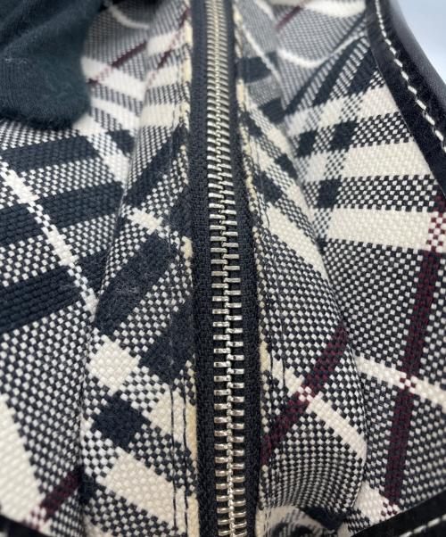 BURBERRY LONDON（バーバリーロンドン）BURBERRY LONDON (バーバリーロンドン) ハンドバッグ ブラック×ホワイトの古着・服飾アイテム