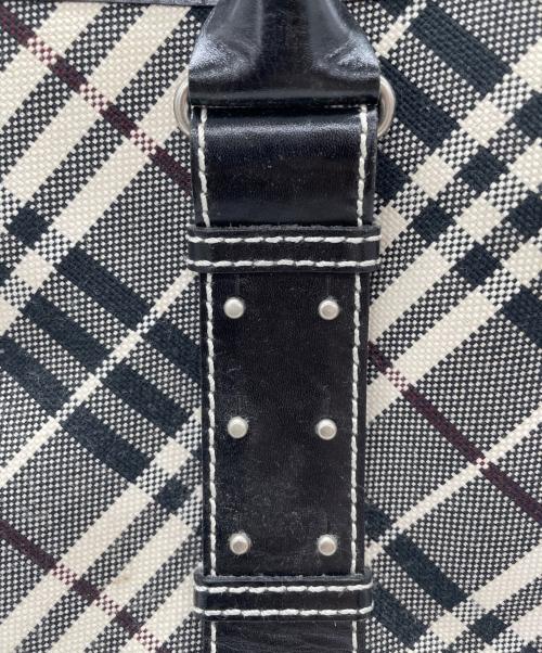 BURBERRY LONDON（バーバリーロンドン）BURBERRY LONDON (バーバリーロンドン) ハンドバッグ ブラック×ホワイトの古着・服飾アイテム
