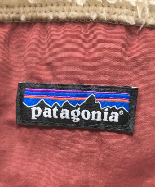 Patagonia（パタゴニア）Patagonia (パタゴニア) Classic Retro-X Vest ベージュ×レッド サイズ:Lの古着・服飾アイテム
