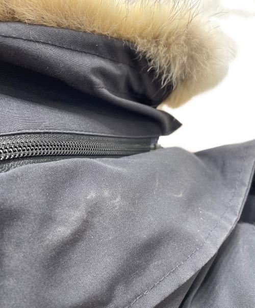 CANADA GOOSE（カナダグース）CANADA GOOSE (カナダグース) ダウンジャケット ネイビー サイズ:Mの古着・服飾アイテム