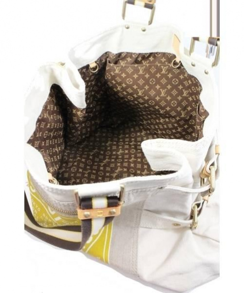 LOUIS VUITTON（ルイ ヴィトン）LOUIS VUITTON (ルイヴィトン) グローブショッパーGM ベージュ サイズ:GM クルーズ M95110 SP1025の古着・服飾アイテム