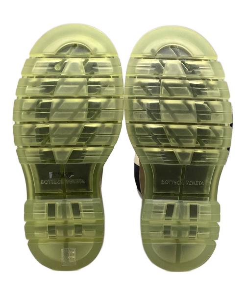 BOTTEGA VENETA（ボッテガベネタ）BOTTEGA VENETA (ボッテガベネタ) BOTTEGA VENETA　タイヤロング チェルシーブーツ アイボリー サイズ:25.5㎝の古着・服飾アイテム