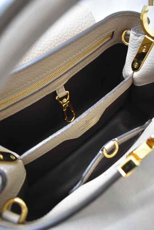 LOUIS VUITTON（ルイ ヴィトン）LOUIS VUITTON (ルイヴィトン) カプシーヌBB  サイズ:BB M94668の古着・服飾アイテム