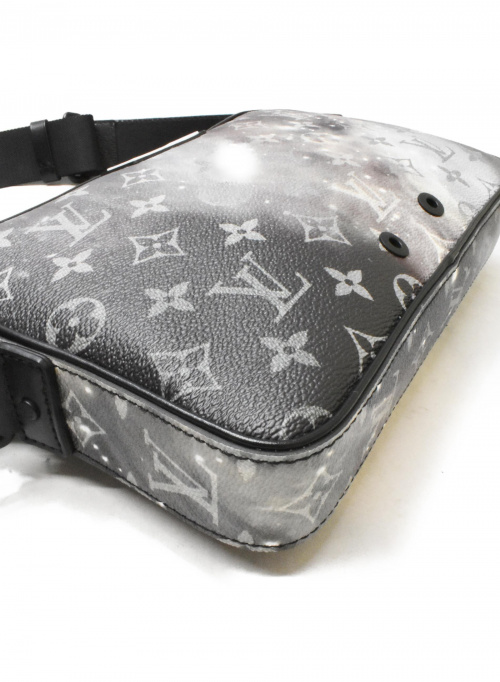 LOUIS VUITTON（ルイ ヴィトン）LOUIS VUITTON (ルイヴィトン) 19SS/アルファメッセンジャー サイズ:- 未使用品 モノグラムギャラクシー M44165の古着・服飾アイテム