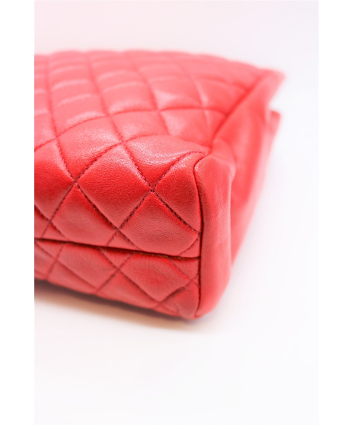 CHANEL（シャネル）CHANEL (シャネル) トートバッグ/マトラッセ レッドの古着・服飾アイテム