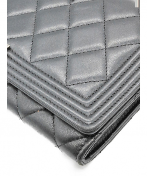 CHANEL（シャネル）CHANEL (シャネル) ボーイシャネル/チェーンショルダーバッグ ブラック ボーイシャネル 20370383の古着・服飾アイテム