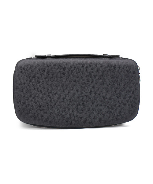 LOUIS VUITTON（ルイ ヴィトン）LOUIS VUITTON (ルイヴィトン) クラッチバッグ/オーガナイザー・アトール ブラック サイズ:- タイガ M30652 MI1014の古着・服飾アイテム