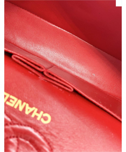CHANEL（シャネル）CHANEL (シャネル) ショルダーバッグ/ダブルフラップマトラッセ レッド マトラッセ ラムスキンの古着・服飾アイテム