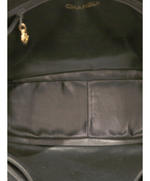 CHANEL（シャネル）CHANEL (シャネル) ショルダートートバッグ ブラック マトラッセの古着・服飾アイテム