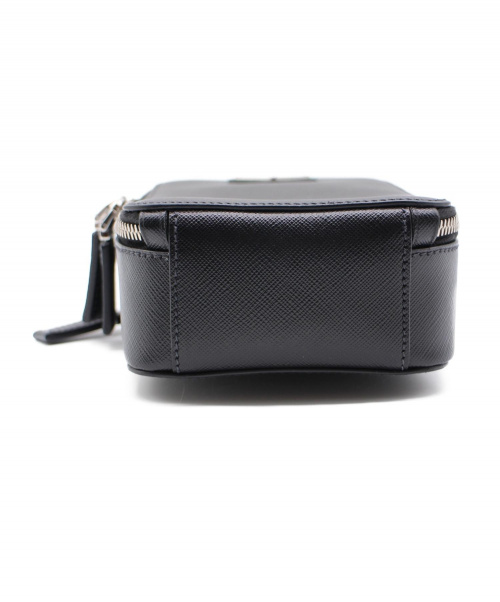 PRADA（プラダ）PRADA (プラダ) レザークロスボディバッグ/サフィアーノ ブラック 2VH067 192240 サフィアーノの古着・服飾アイテム