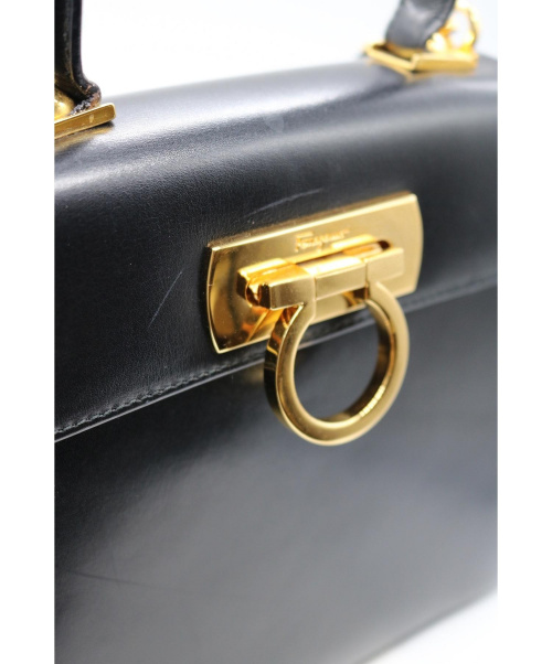 Salvatore Ferragamo（サルヴァトーレ フェラガモ）Salvatore Ferragamo (サルバトーレフェラガモ) ガンチーニ2WAYバッグ ブラック  レザー　ゴールド金具の古着・服飾アイテム