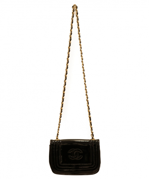CHANEL（シャネル）CHANEL (シャネル) エナメルチェーンショルダーバッグ ブラック×ゴールド 0900749の古着・服飾アイテム