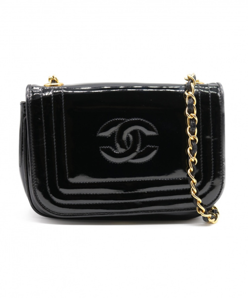 CHANEL（シャネル）CHANEL (シャネル) エナメルチェーンショルダーバッグ ブラック×ゴールド 0900749の古着・服飾アイテム