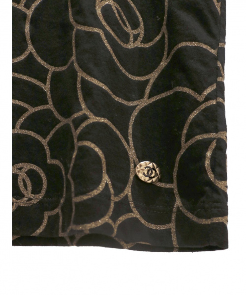 CHANEL（シャネル）CHANEL (シャネル) カメリアTシャツ ブラック サイズ:34 2018AWの古着・服飾アイテム