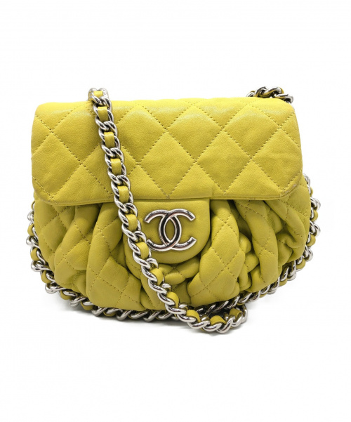 CHANEL（シャネル）CHANEL (シャネル) チェーンショルダーバッグ イエロー サイズ:- チェーンアラウンド ラムスキン 15373322の古着・服飾アイテム