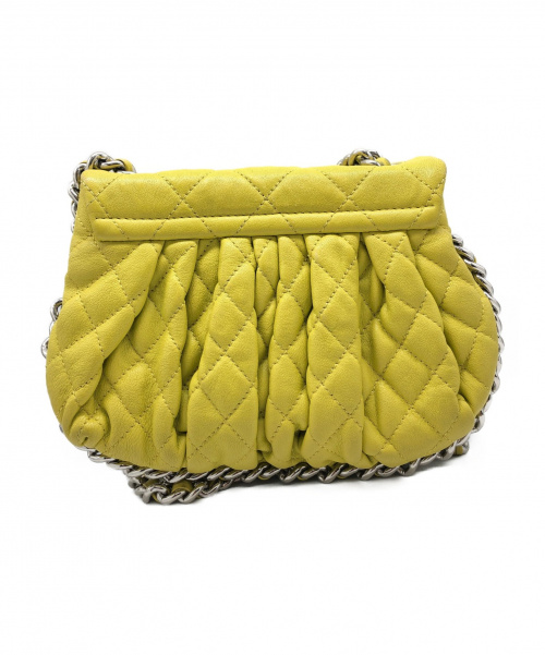 CHANEL（シャネル）CHANEL (シャネル) チェーンショルダーバッグ イエロー サイズ:- チェーンアラウンド ラムスキン 15373322の古着・服飾アイテム