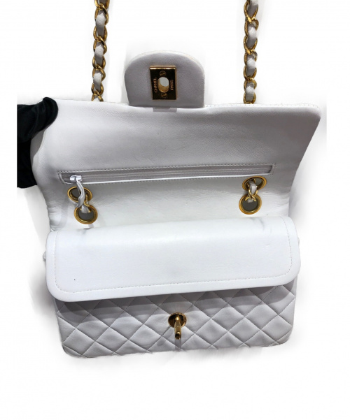 CHANEL（シャネル）CHANEL (シャネル) マトラッセ ホワイト ダブルチェーンショルダーバッグの古着・服飾アイテム