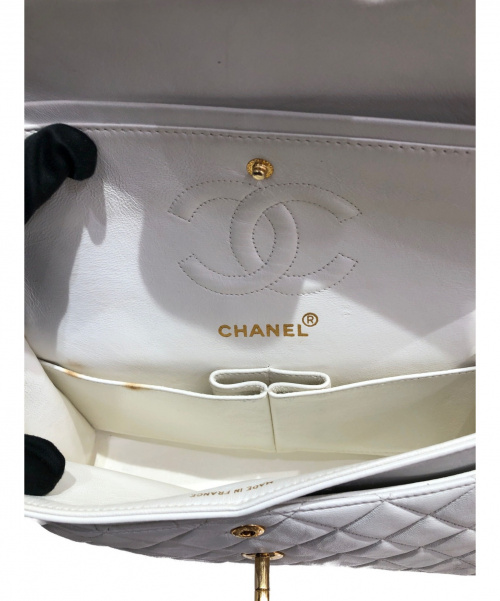 CHANEL（シャネル）CHANEL (シャネル) マトラッセ ホワイト ダブルチェーンショルダーバッグの古着・服飾アイテム