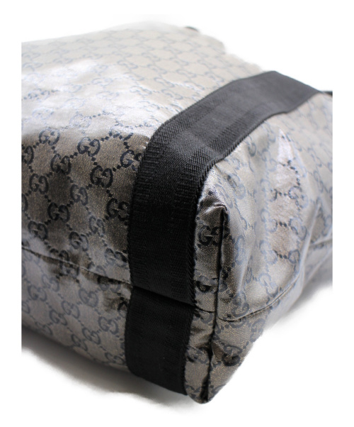 GUCCI（グッチ）GUCCI (グッチ) GGクリスタル トートバッグ グレー×ネイビー サイズ:- GG 189669 PVC 506681の古着・服飾アイテム