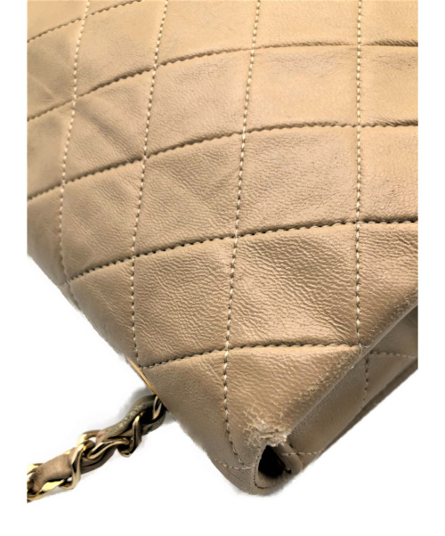 CHANEL（シャネル）CHANEL (シャネル) チェーンショルダーバッグ ベージュ サイズ:23 フルフラップマトラッセの古着・服飾アイテム