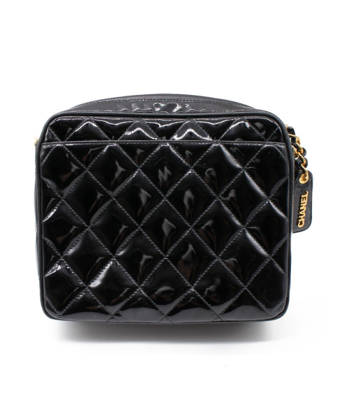 CHANEL（シャネル）CHANEL (シャネル) エナメルチェーンショルダーバッグ ブラック サイズ:-の古着・服飾アイテム
