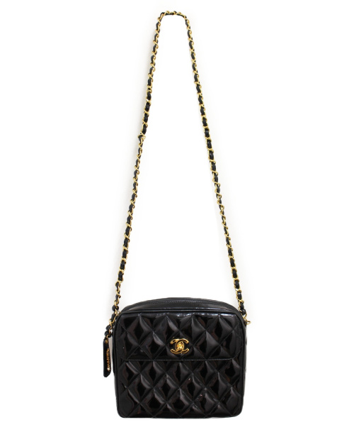CHANEL（シャネル）CHANEL (シャネル) エナメルチェーンショルダーバッグ ブラック サイズ:-の古着・服飾アイテム