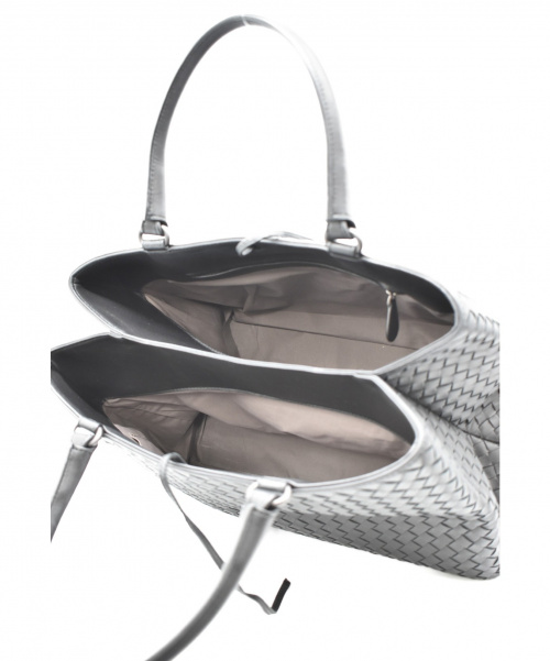BOTTEGA VENETA（ボッテガベネタ）BOTTEGA VENETA (ボッテガヴェネタ) トートバッグ ブラック サイズ:ｰ イントレチャート ナッパレザーの古着・服飾アイテム