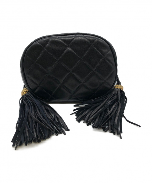 CHANEL（シャネル）CHANEL (シャネル) 巾着フリンジショルダーバッグ ブラック×ゴールド サイズ:-の古着・服飾アイテム