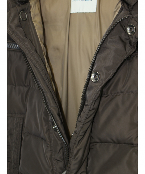 MONCLER（モンクレール）MONCLER (モンクレール) ダウンジャケット ブラウン サイズ:Mの古着・服飾アイテム