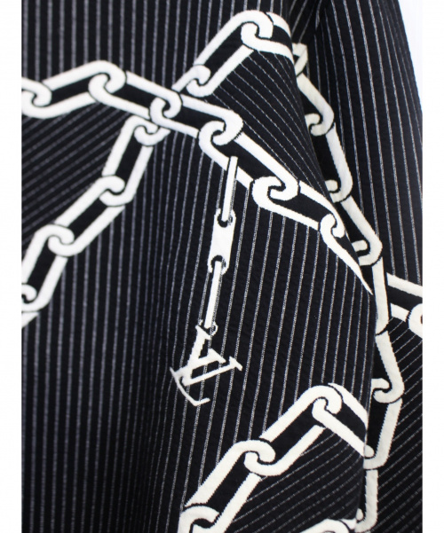 LOUIS VUITTON（ルイ ヴィトン）LOUIS VUITTON (ルイヴィトン) キルテッド3Dエフェクトチェーンスウェットシャツ ブラック サイズ:Ｍ 未使用品の古着・服飾アイテム