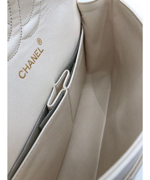 CHANEL（シャネル）CHANEL (シャネル) マトラッセ ホワイト サイズ:25 マトラッセ カーフスキン 1039284の古着・服飾アイテム