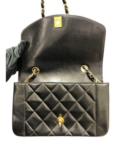 CHANEL（シャネル）CHANEL (シャネル) ダイアナフラップ ブラック サイズ:22 チェーンショルダーバッグ　ラムスキンの古着・服飾アイテム