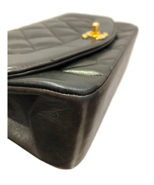 CHANEL（シャネル）CHANEL (シャネル) ダイアナフラップ ブラック サイズ:22 チェーンショルダーバッグ　ラムスキンの古着・服飾アイテム