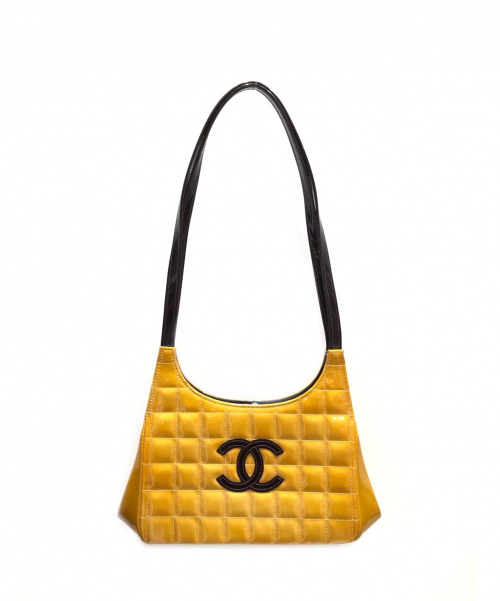 CHANEL（シャネル）CHANEL (シャネル) エナメル ショルダーバッグ ゴールド サイズ:- チョコバーの古着・服飾アイテム