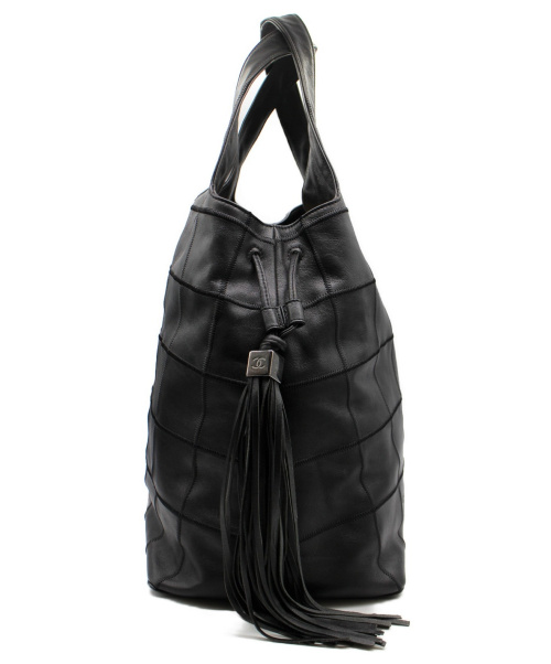 CHANEL（シャネル）CHANEL (シャネル) チョコバー フリンジトートバッグ ブラック サイズ:- レザー 7832986の古着・服飾アイテム