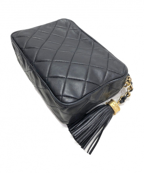 CHANEL（シャネル）CHANEL (シャネル) タッセルショルダーバッグ ブラック サイズ:- マトラッセ シープスキン 0160216の古着・服飾アイテム