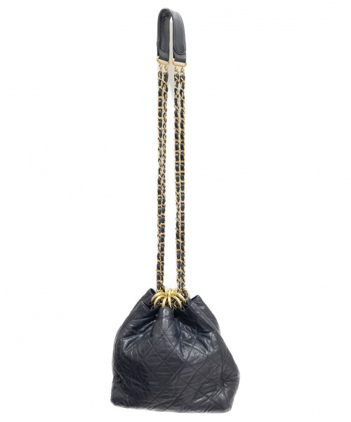 CHANEL（シャネル）CHANEL (シャネル) 巾着ショルダーバッグ ダークネイビー サイズ:- マトラッセ 無地 レザー 1736784の古着・服飾アイテム