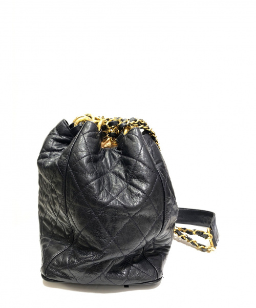 CHANEL（シャネル）CHANEL (シャネル) 巾着ショルダーバッグ ダークネイビー サイズ:- マトラッセ 無地 レザー 1736784の古着・服飾アイテム