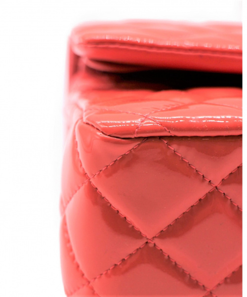 CHANEL（シャネル）CHANEL (シャネル) エナメルチェーンショルダーバッグ ピンクオレンジ サイズ:- マトラッセ エナメル 16343302の古着・服飾アイテム