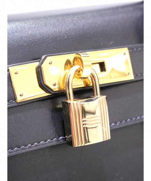 HERMES（エルメス）HERMES (エルメス) ケリーバッグ28 ブラック サイズ:28 ボックスカーフ　外縫いの古着・服飾アイテム