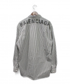 BALENCIAGAバレンシアガ）の古着「バックロゴボタンダウンシャツ」｜ブラック×ホワイト