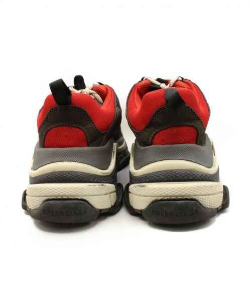 BALENCIAGA（バレンシアガ）BALENCIAGA (バレンシアガ) TRIPLE S レッド×ブラック×グレー サイズ:39の古着・服飾アイテム