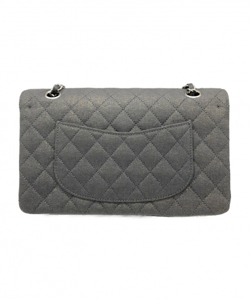 CHANEL（シャネル）CHANEL (シャネル) マトラッセチェーンショルダーバッグ グレー サイズ:26 キャンバス×レザー シルバー金具の古着・服飾アイテム