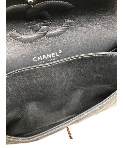 CHANEL（シャネル）CHANEL (シャネル) マトラッセチェーンショルダーバッグ グレー サイズ:26 キャンバス×レザー シルバー金具の古着・服飾アイテム