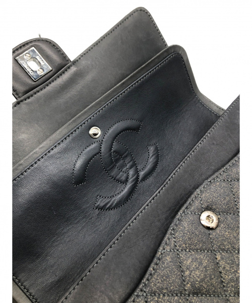 CHANEL（シャネル）CHANEL (シャネル) マトラッセチェーンショルダーバッグ グレー サイズ:26 キャンバス×レザー シルバー金具の古着・服飾アイテム