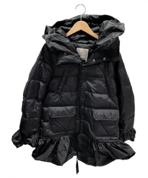 MONCLER（モンクレール）MONCLER (モンクレール) フリルダウンジャケット ブラック SERREの古着・服飾アイテム