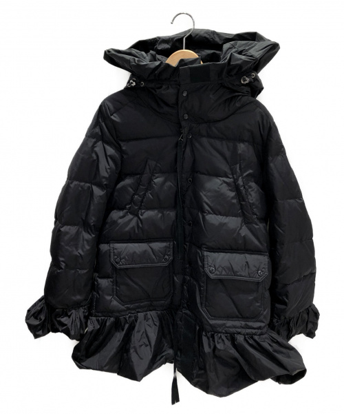 MONCLER（モンクレール）MONCLER (モンクレール) フリルダウンジャケット ブラック SERREの古着・服飾アイテム