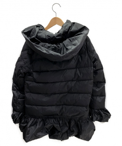 MONCLER（モンクレール）MONCLER (モンクレール) フリルダウンジャケット ブラック SERREの古着・服飾アイテム