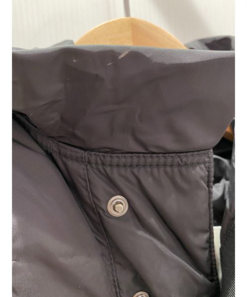 MONCLER（モンクレール）MONCLER (モンクレール) フリルダウンジャケット ブラック SERREの古着・服飾アイテム